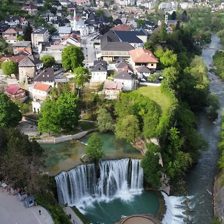 Deluxe Jajce